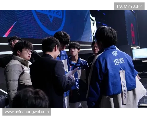 JDG鏖战eStar一比一运营拉扯展现团队实力取胜电竞赛场 JDG鏖战eStar一比一运营拉扯展现团队实力取胜电竞赛场